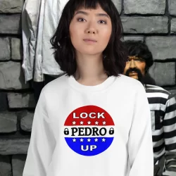 Women wearing a Lock Pedro Up Sweatshirt from Mrugacz.